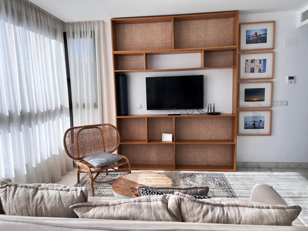 Valencia Luxury - Calma Beach Apartments Exterior photo